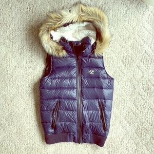 American Eagle Women’s Hooded Puffer Vest